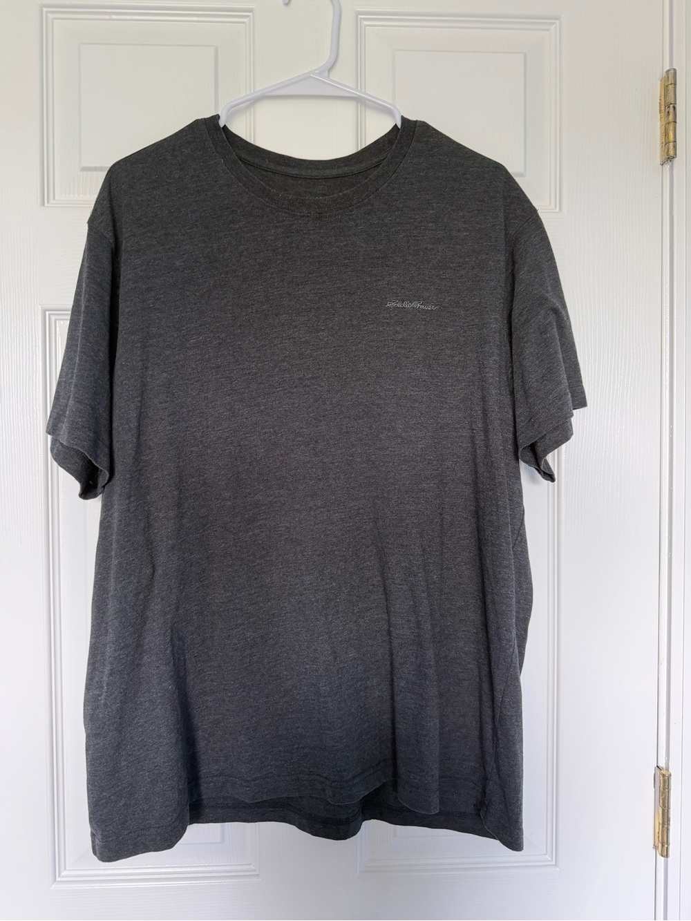 Eddie Bauer Men's Gray T-Shirt Size Extra Large